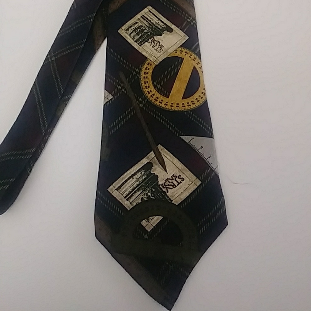 Structure Tie